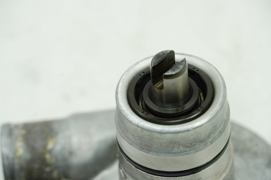 KAWASAKI ZX-7R ZX750P Bomba de agua impulsor eje (para motor) tapa 96-03