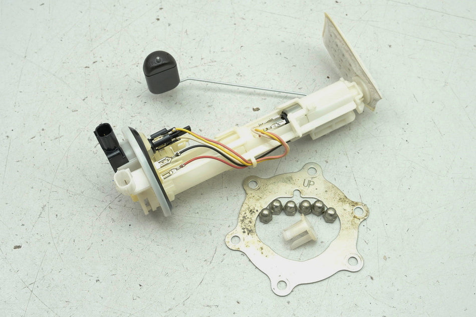 YAMAHA MT 125 A RE11 (RE29) YZF Benzinpumpe Kraftstoffpumpe Spritpumpe (für Tank