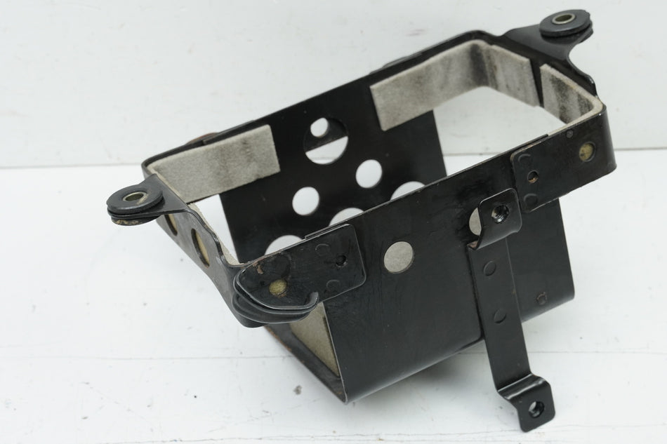 SUZUKI GSX 750 AE INAZUMA Caja de batería Compartimento de batería Soporte de batería