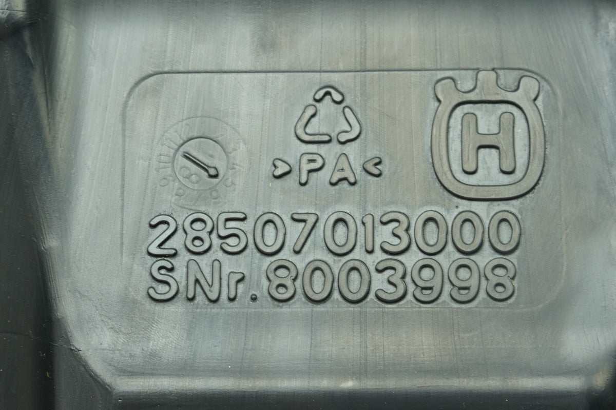 HUSQVARNA Vitpilen HQV 401 Fuel Tank ONLY 6897km