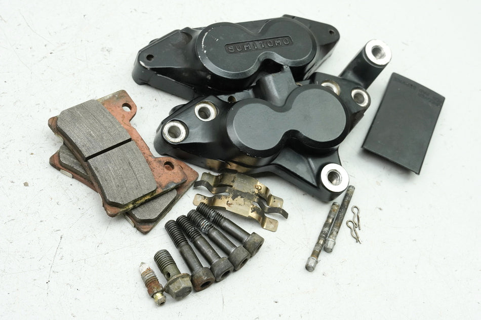 YAMAHA VMX-12 VMAX 1200 2WE Bremssattel links vorn Bremszange