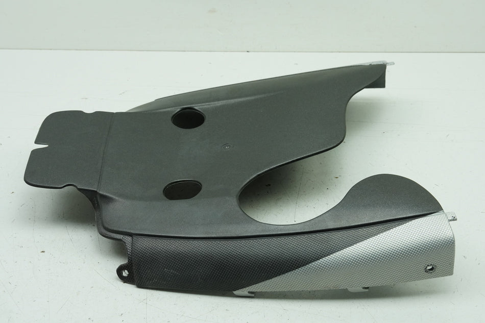 APRILIA SR 50 ZD4TEA Cubierta inferior trasera Tapa trasera bajo el asiento Guardabarros
