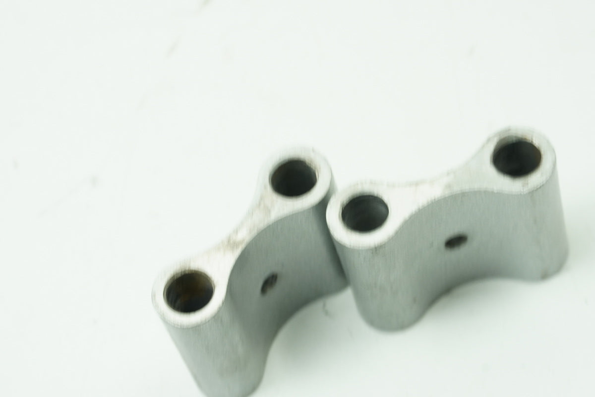 HUSQVARNA Vitpilen HQV 401 Halterung Motor Achse Bolzen Schrauben Motorhalter