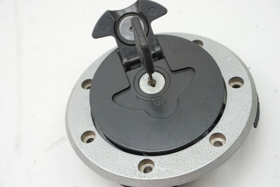 KAWASAKI ZX-9R ZX900B Tankdeckel Tankschloß Schlüssel für Tank Benzintank