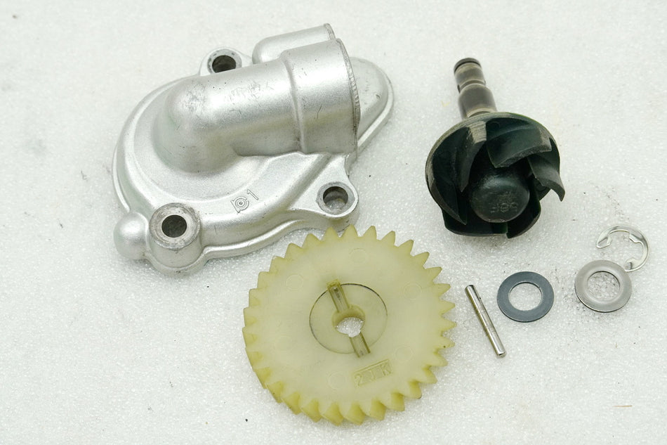 YAMAHA DT 125 R 4BL Bomba de agua impulsor eje (para motor) Tapa tapa de motor
