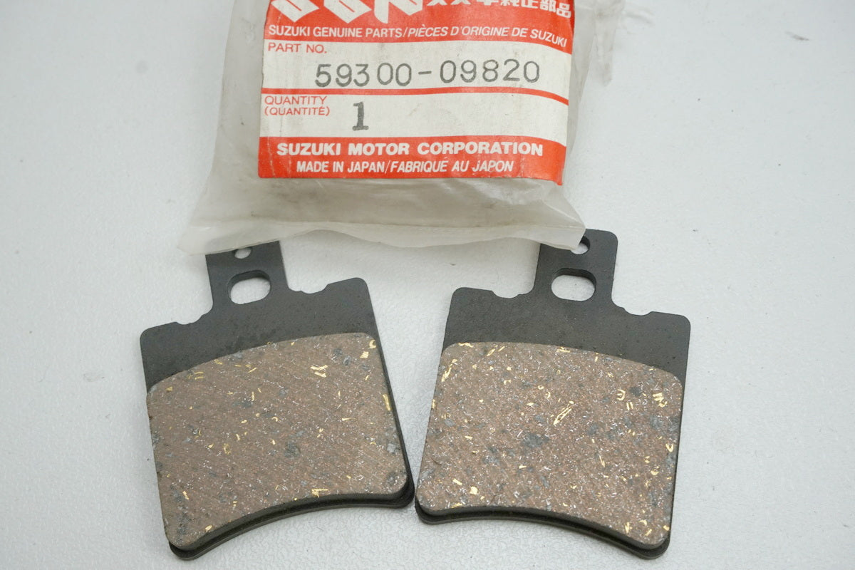 Suzuki AP50 NOS Bremsklötze Bremsbeläge 59300-09820 - NEU