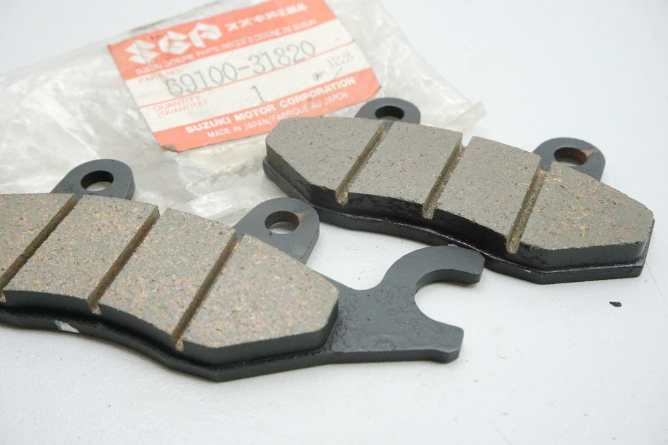 Suzuki NOS Pastillas de freno 69100-31820 - NUEVO