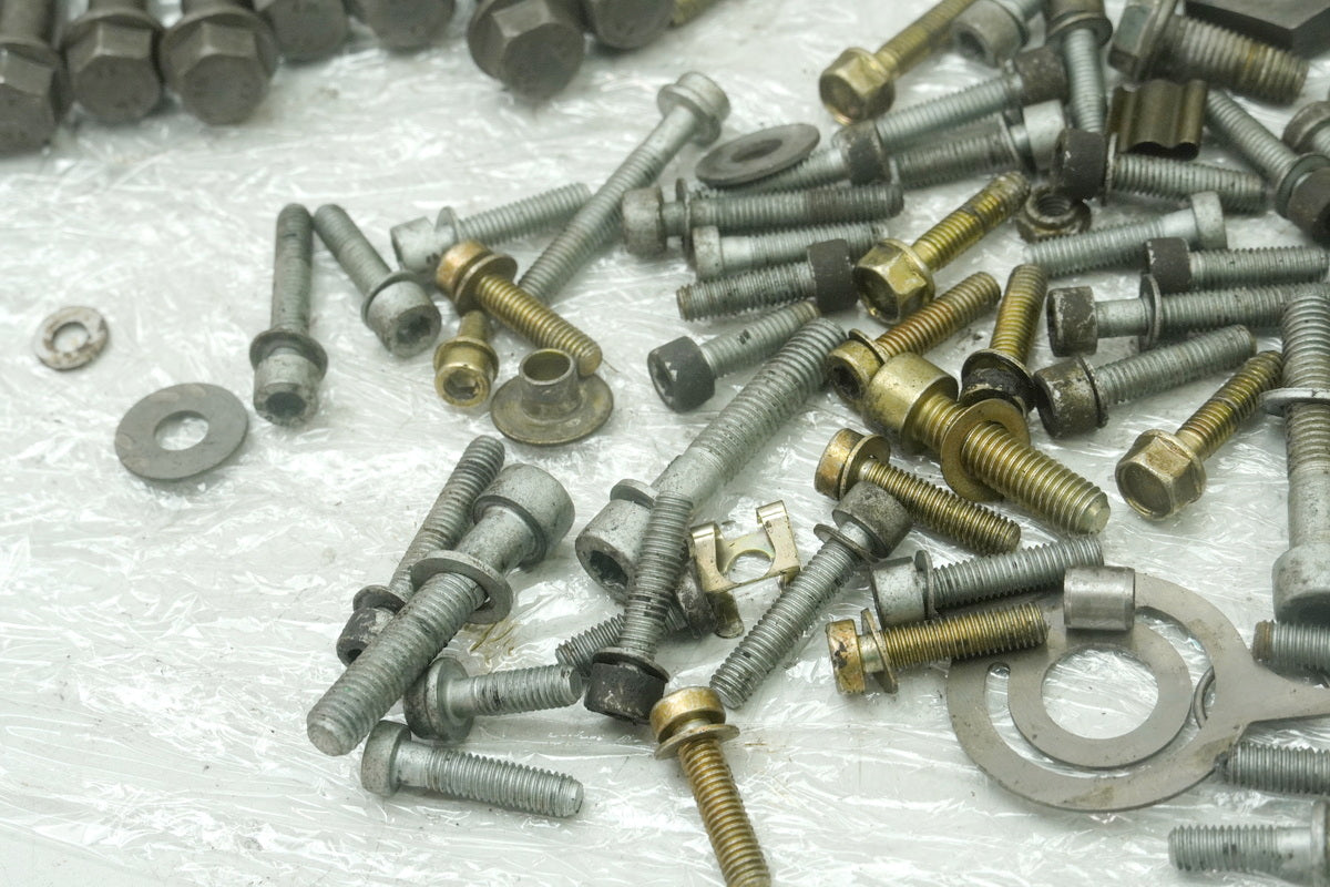 BMW K 1200 LT A K2LT Schrauben Kleinteile Halter Muttern (für Motor Zylinder)