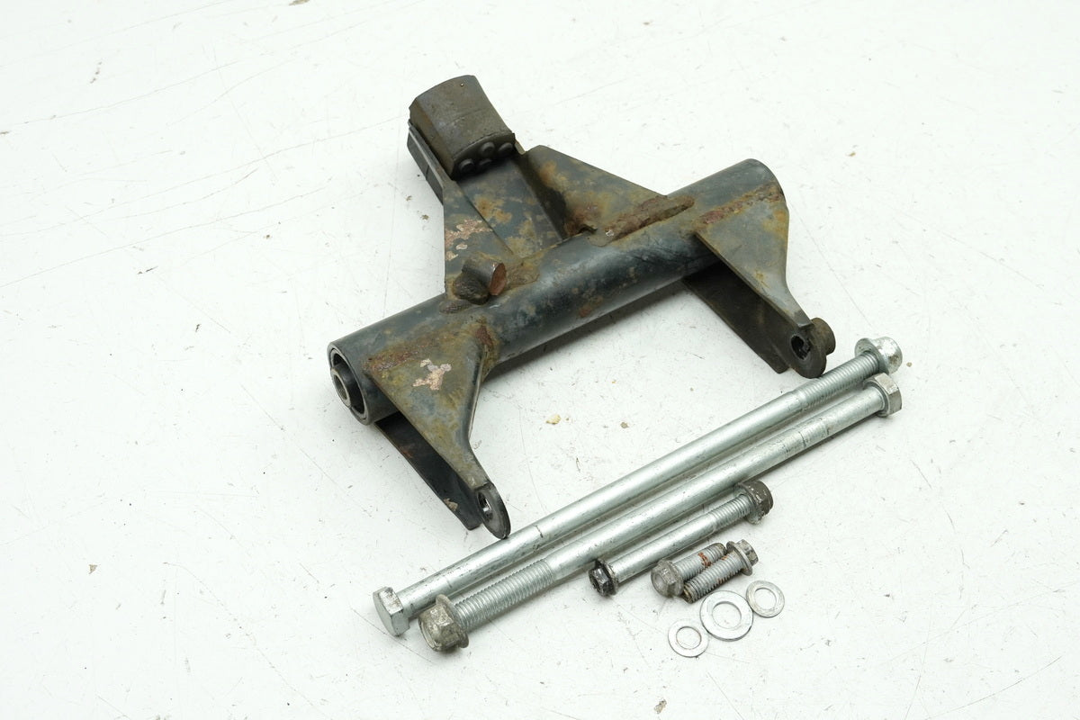 APRILIA SR 50 ZD4TEA Halterung Motor Achse Schrauben Motorhalter Bolzen 15393 km