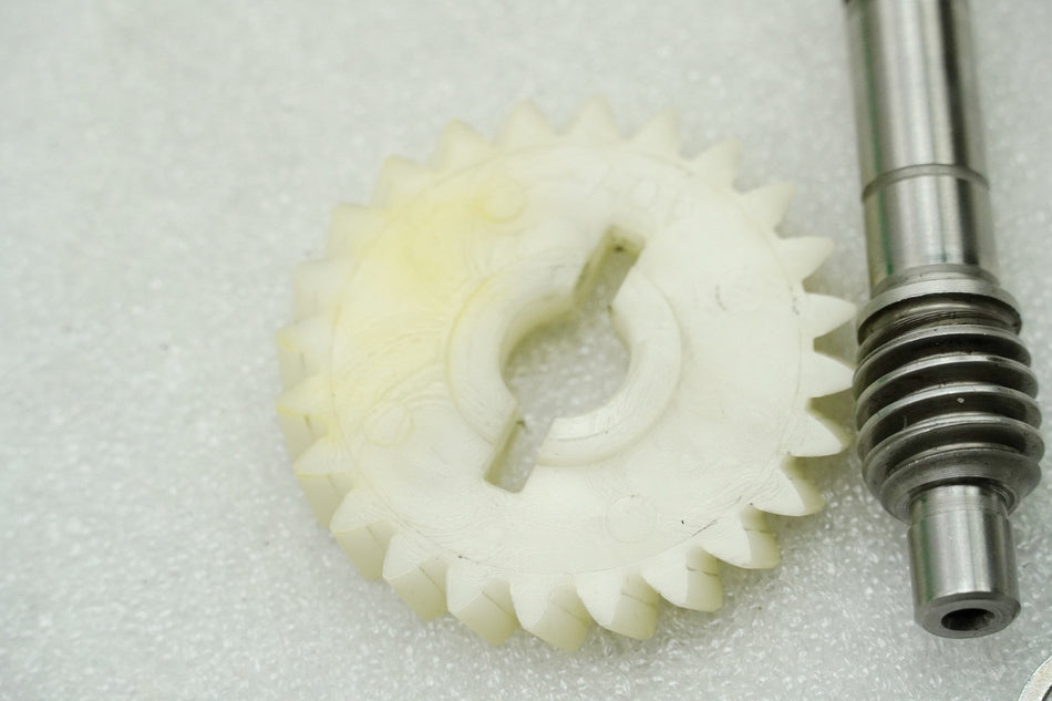 YAMAHA DT 125 R 4BL Accionamiento bomba aceite Eje rueda dentada (para motor)