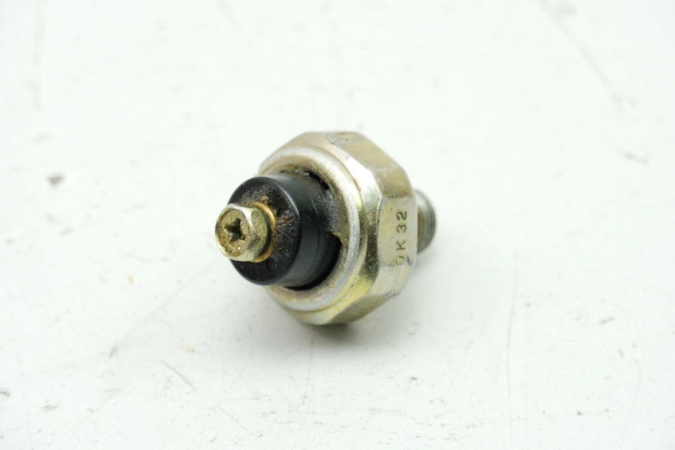 KAWASAKI ZZR 1100 D ZXT10D Interruptor de presión de aceite (para motor)