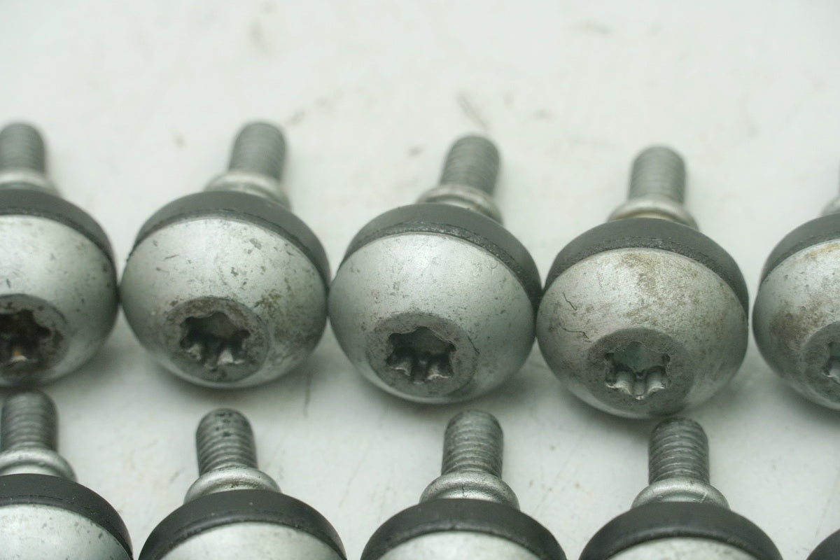 BMW K 1200 LT A K2LT Screws Valve Cover Screw Engine Cover 21 Pieces