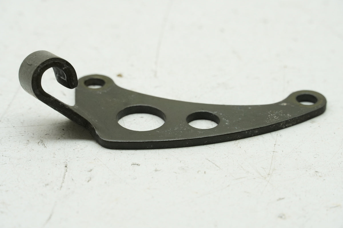 HONDA CBF 600 S ABS PC38 Soporte de cable de embrague en la tapa del embrague