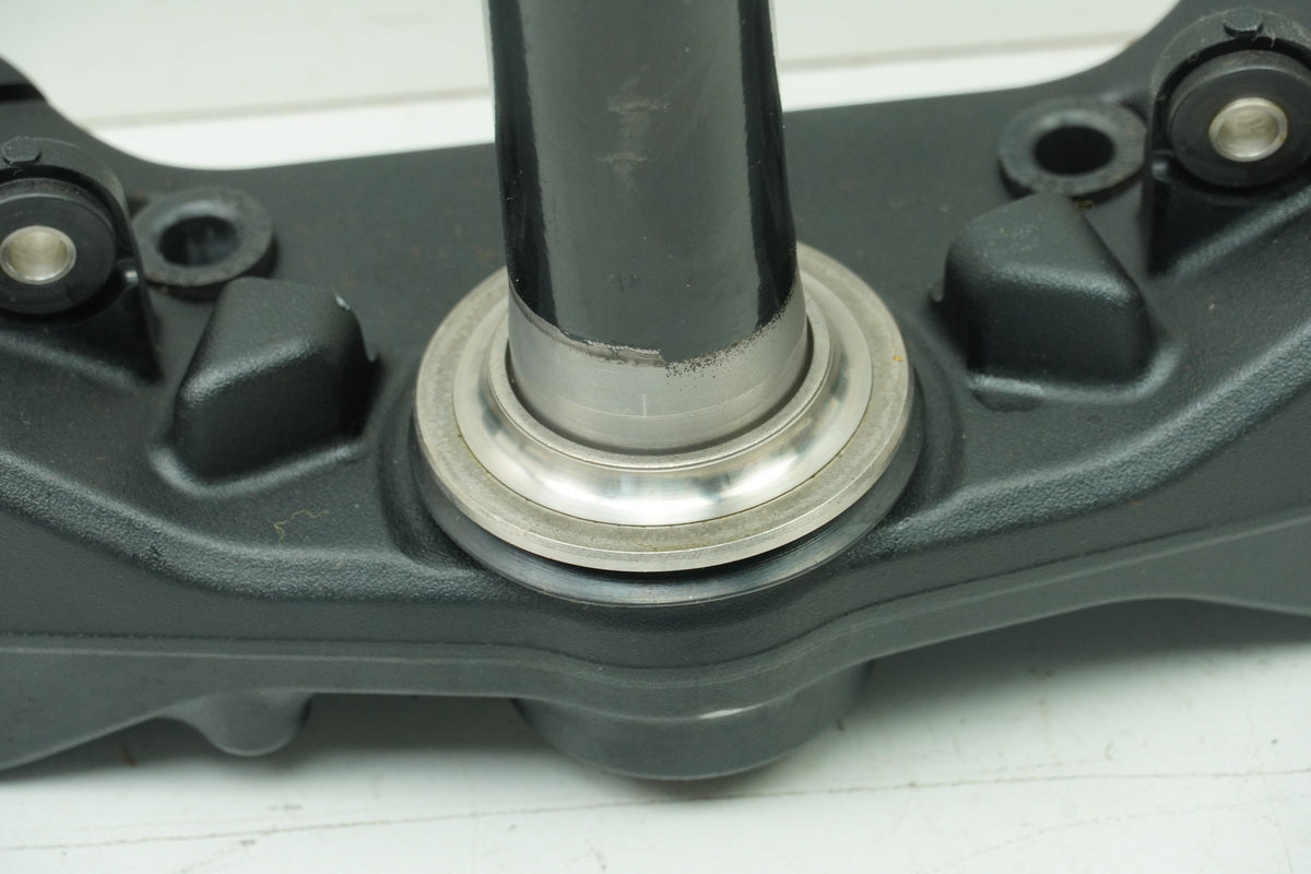 HUSQVARNA Vitpilen HQV 401 Tija inferior (para el tubo vertical de la horquilla)