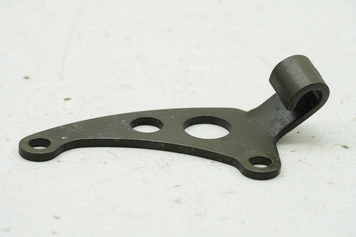 HONDA CBF 600 S ABS PC38 Soporte de cable de embrague en la tapa del embrague