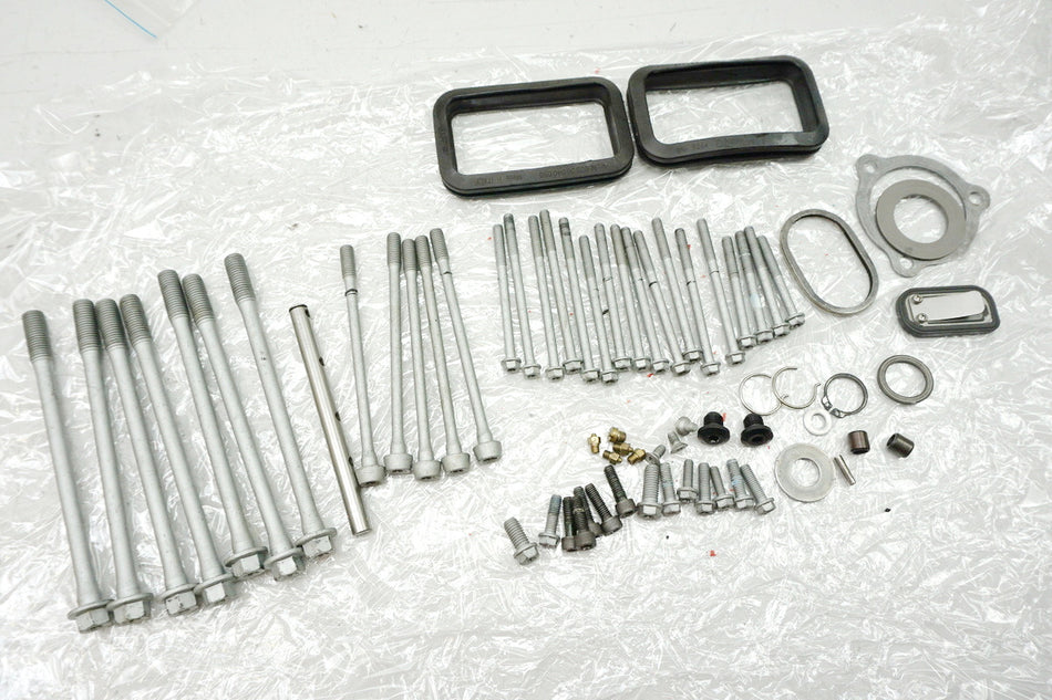 KTM 1290 SUPERDUKE R Bolts & Small Parts for Engine 14,000 km