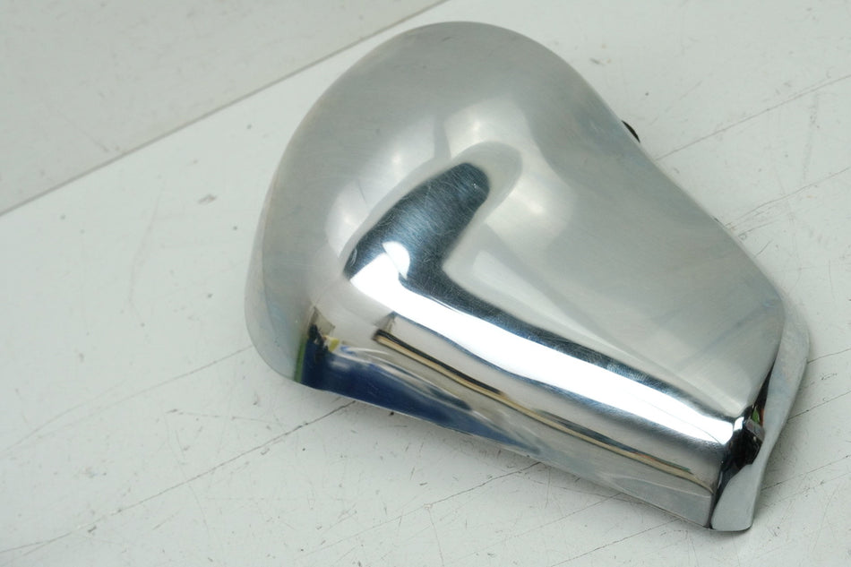 SUZUKI GSX 750 AE INAZUMA Tapa de caja de filtro de aire derecha (carburador)