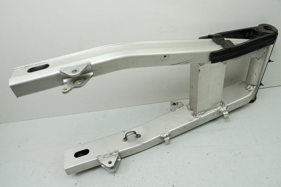 SUZUKI GSX 750 AE INAZUMA Basculante trasero (para llanta trasera)