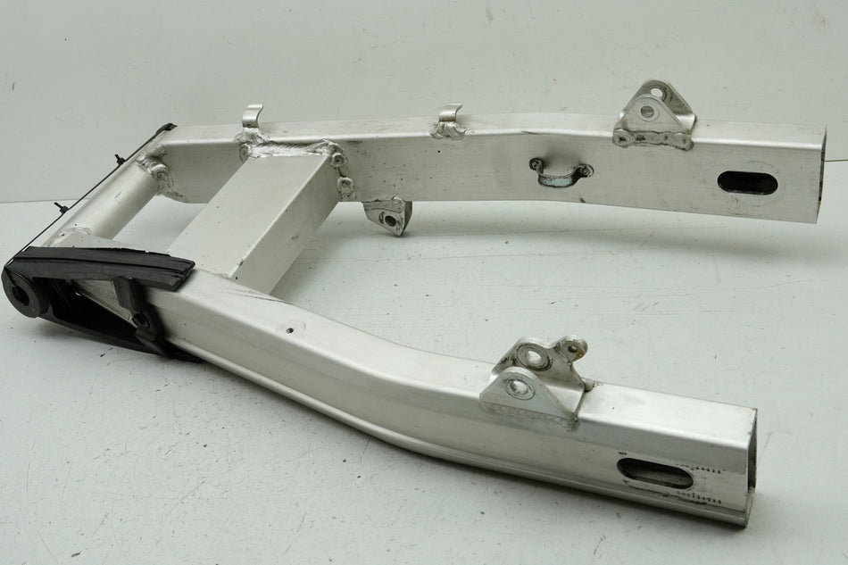 SUZUKI GSX 750 AE INAZUMA Basculante trasero (para llanta trasera)