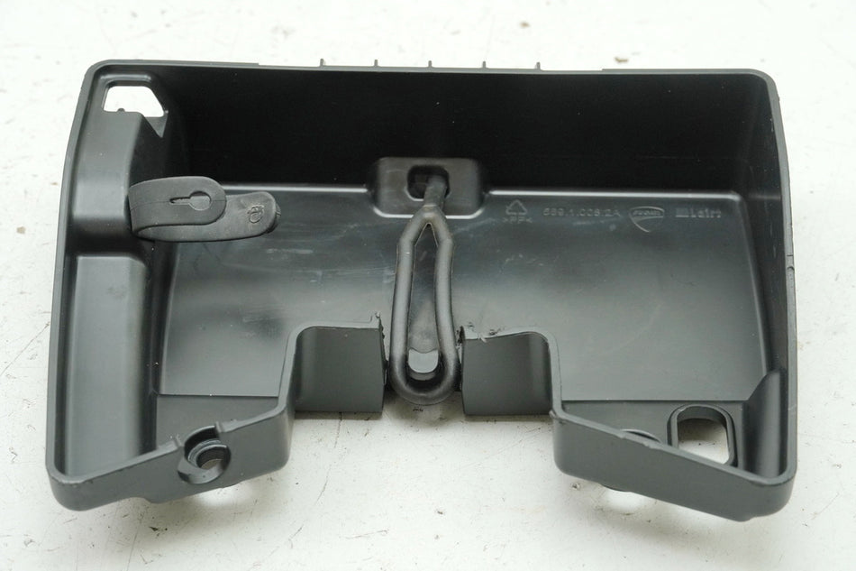 DUCATI MONSTER 696 ABS M5 Werkzeugfach Halter Box Werkzeug Schale NUR 1626 km