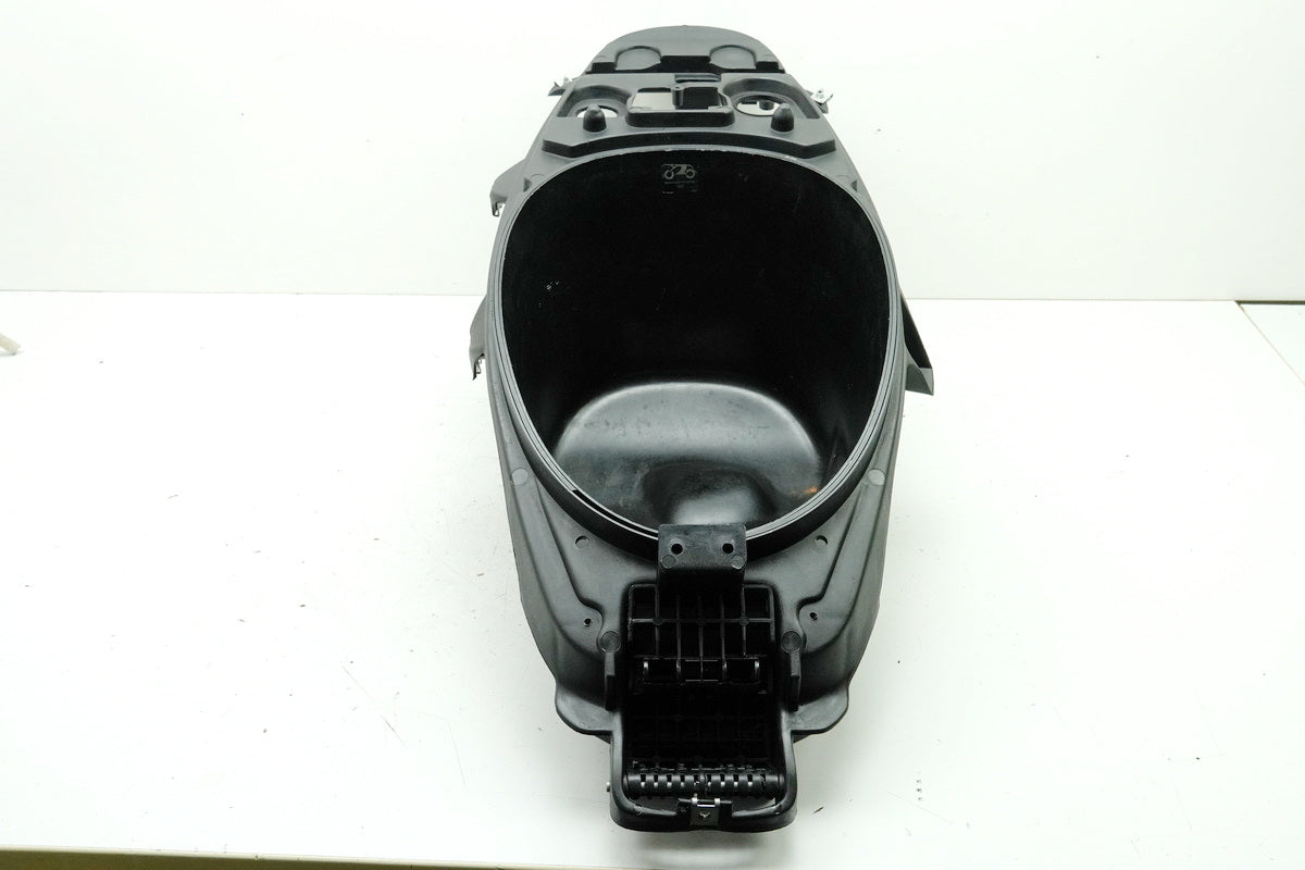 APRILIA SR 50 ZD4TEA Compartimento portaobjetos del casco, guantera, compartimento para el casco, cubierta de protección