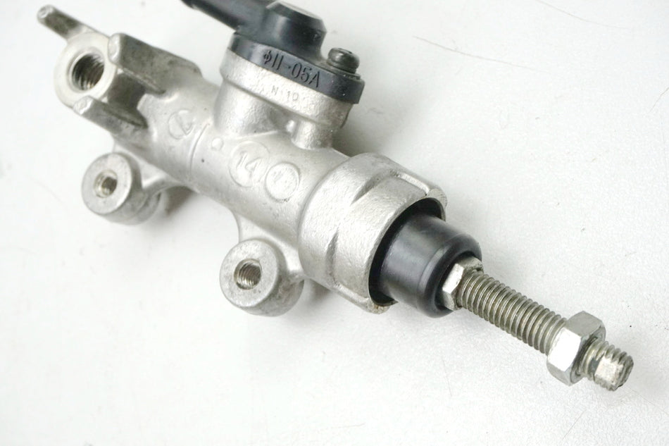 SUZUKI GSX-R 1000 WVBZ K3 K4 Cilindro de freno trasero Bomba de freno Cilindro de freno de pie