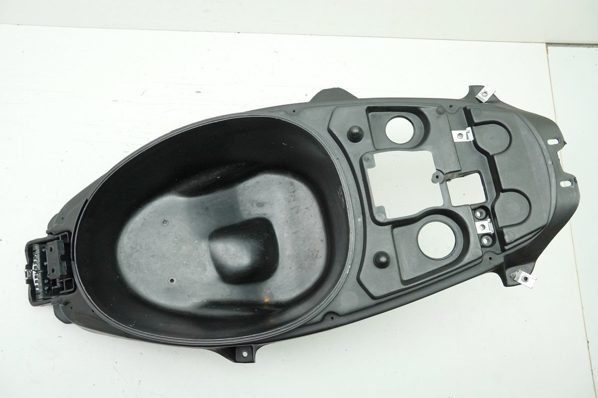 APRILIA SR 50 ZD4TEA Compartimento portaobjetos del casco, guantera, compartimento para el casco, cubierta de protección