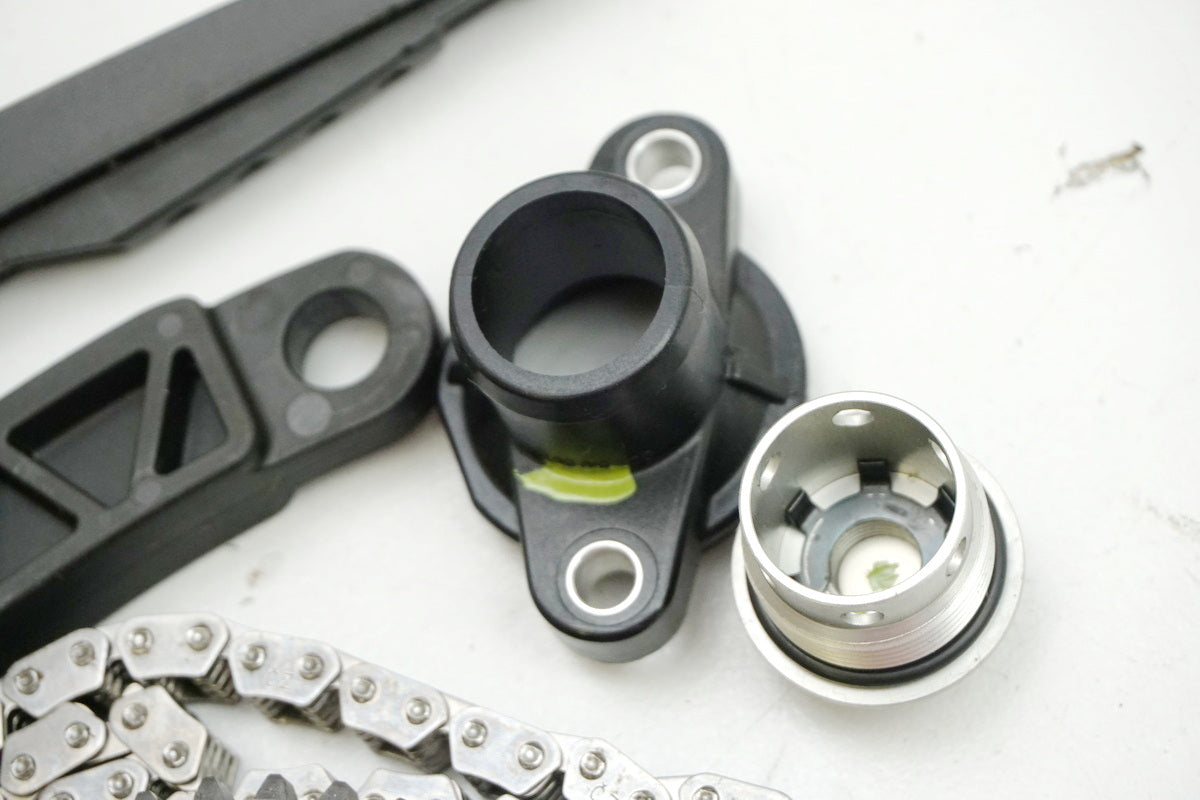KTM 1290 SUPERDUKE  Steuerkette hinten Zylinderkopf Führungsschienen Zwischenrad