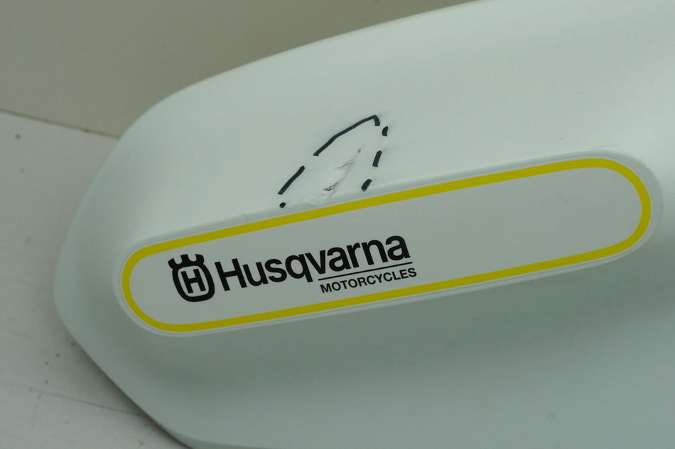 HUSQVARNA Vitpilen HQV 401 Seitenverkleidung links Spoiler Tank Abdeckung Cover