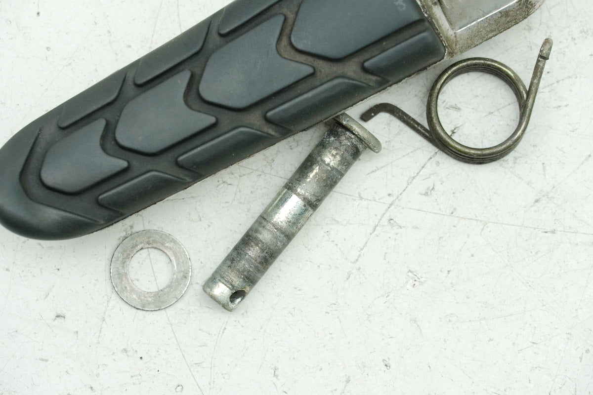 HONDA CBR 1100 XX SC35 Fußraste Fahrer links Footrest