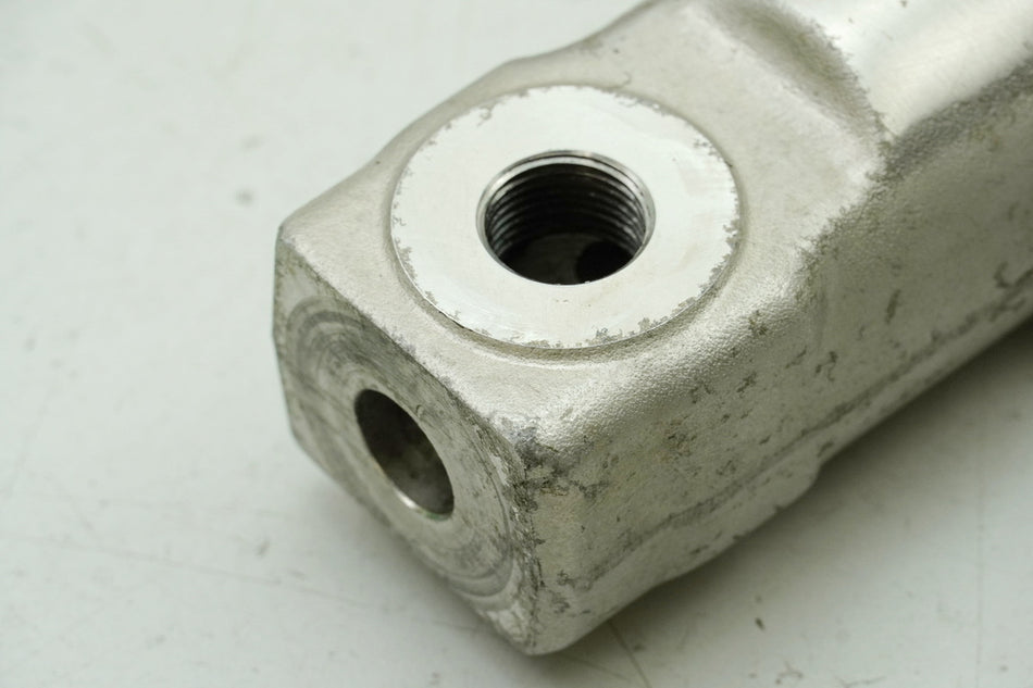 SUZUKI GSX 750 AE INAZUMA Tauchrohr links Gabelfuß für Gabelholm Standrohr Gabel