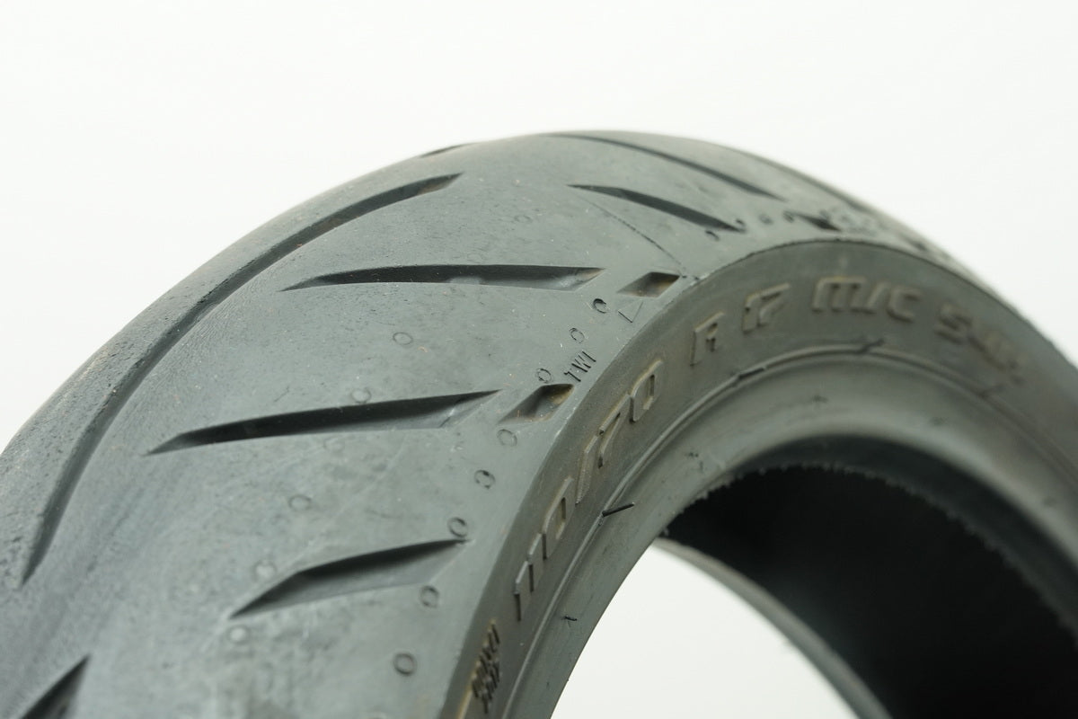 HUSQVARNA Vitpilen HQV 401 Neumáticos Metzeler Sportec m5 110/70 R17 + 150/60 R17
