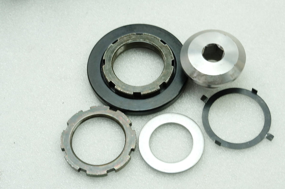 KAWASAKI Z 750 ZR750J Mutter Sicherung Lenkkopf Gabelbrücke Schraube 04-06