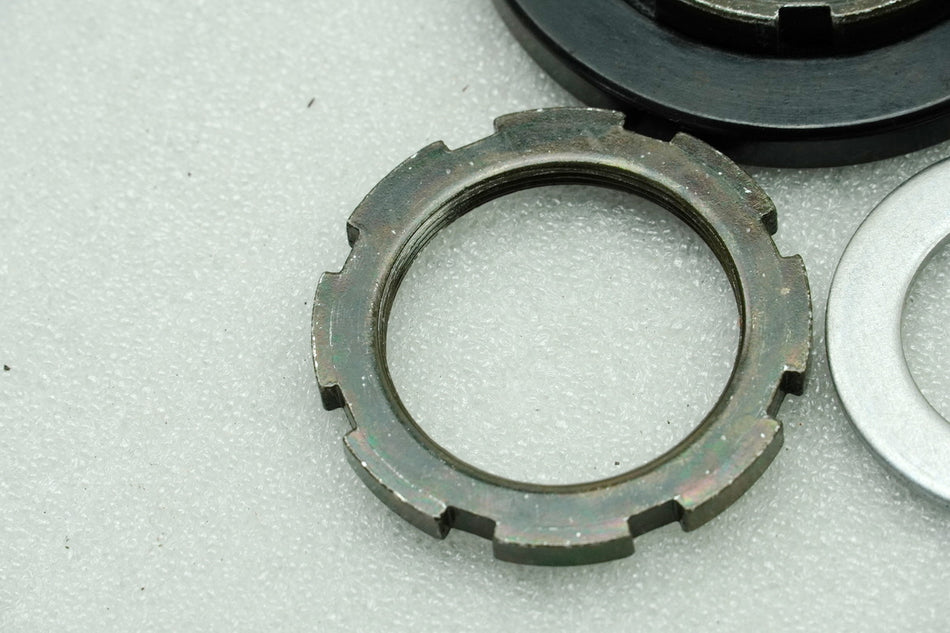 KAWASAKI Z 750 ZR750J Mutter Sicherung Lenkkopf Gabelbrücke Schraube 04-06