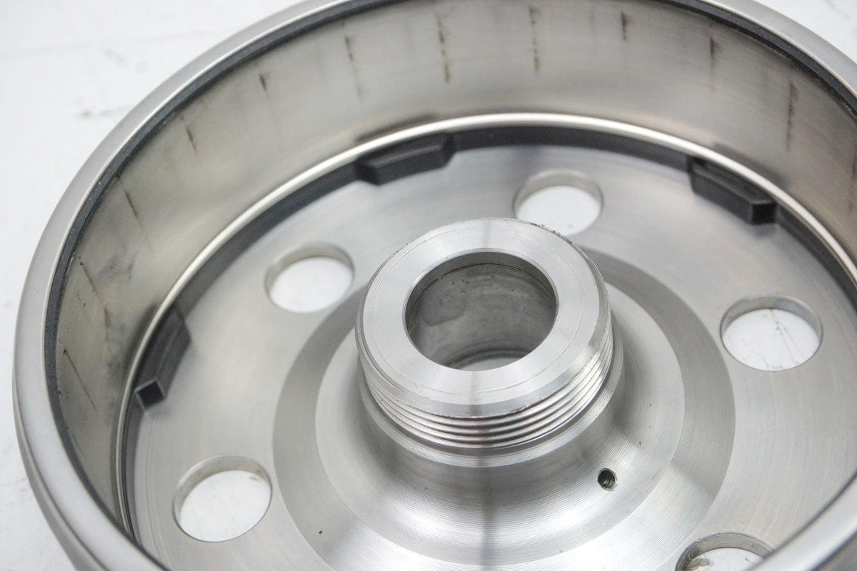 MV AGUSTA BRUTALE 800 DRAGSTER RR B322BB Lima Rotor Polrad Lichtmaschine