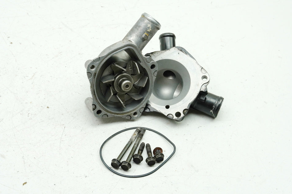 HONDA CBR 1100 XX SC35 Tapa bomba de agua Motor Tapa de motor 19200-MAT-760