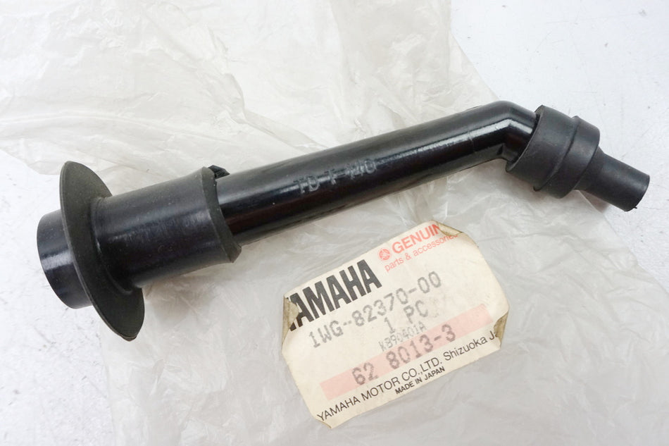 Conector de bujía Yamaha 1WG-82370-00 FZR - NUEVO