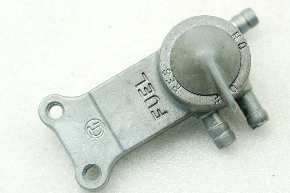 Kawasaki EL 252 EL 250 B Eliminator Benzinhahn Kraftstoffhahn original für Tank