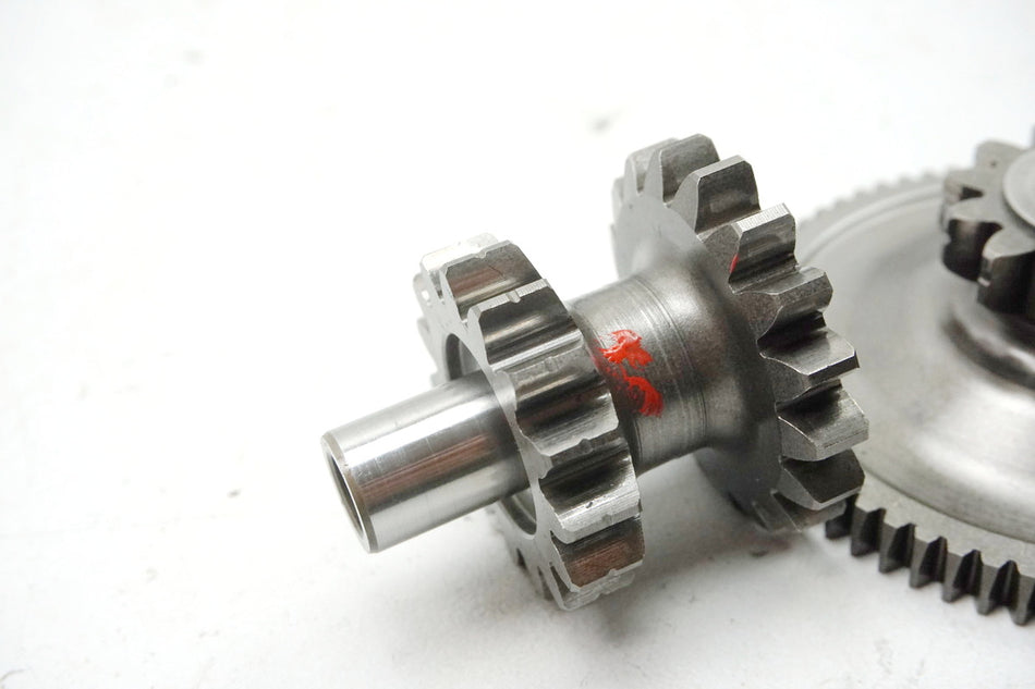 SUZUKI GSXR 1000 WVBZ K3 K4 Piñón de arranque Reducción Rueda intermedia