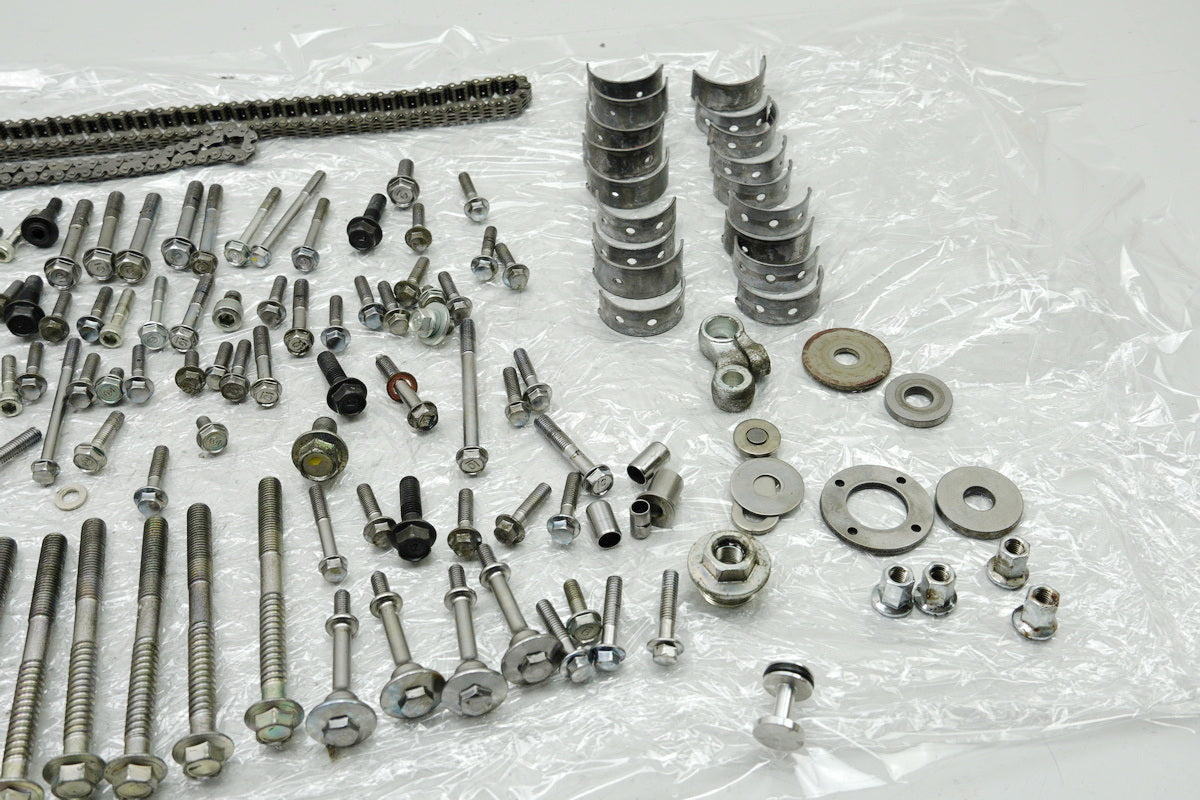 HONDA CBF 1000 FA SC64 Schrauben & Kleinteile (für Motor)