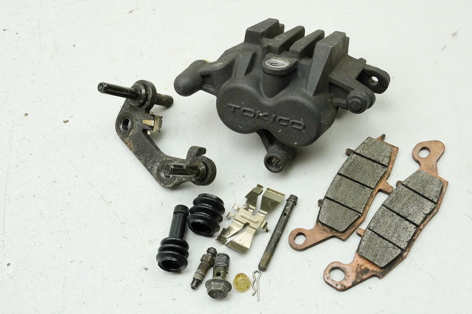 SUZUKI GSX 750 AE INAZUMA Pinza de freno izquierda mordaza Tokico soporte placa de anclaje