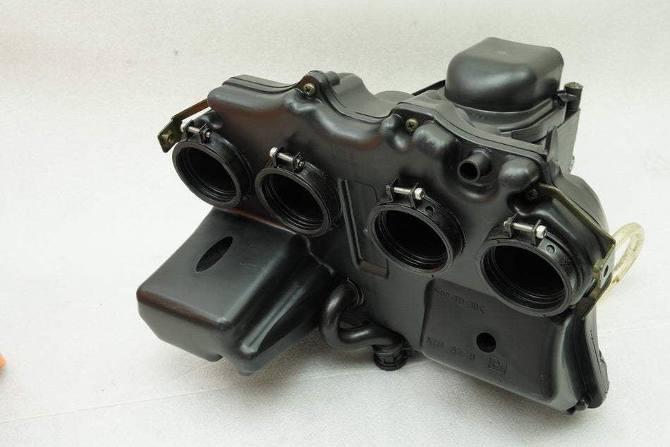KAWASAKI Z 750 ZR750J Airbox Luftfilterkasten Luftfiltergehäuse Gummis  04-06