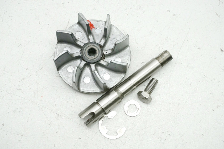 SUZUKI GSX-R 1000 WVBZ K3 K4 Wasserpumpe Wasserpumpenwelle Propeller