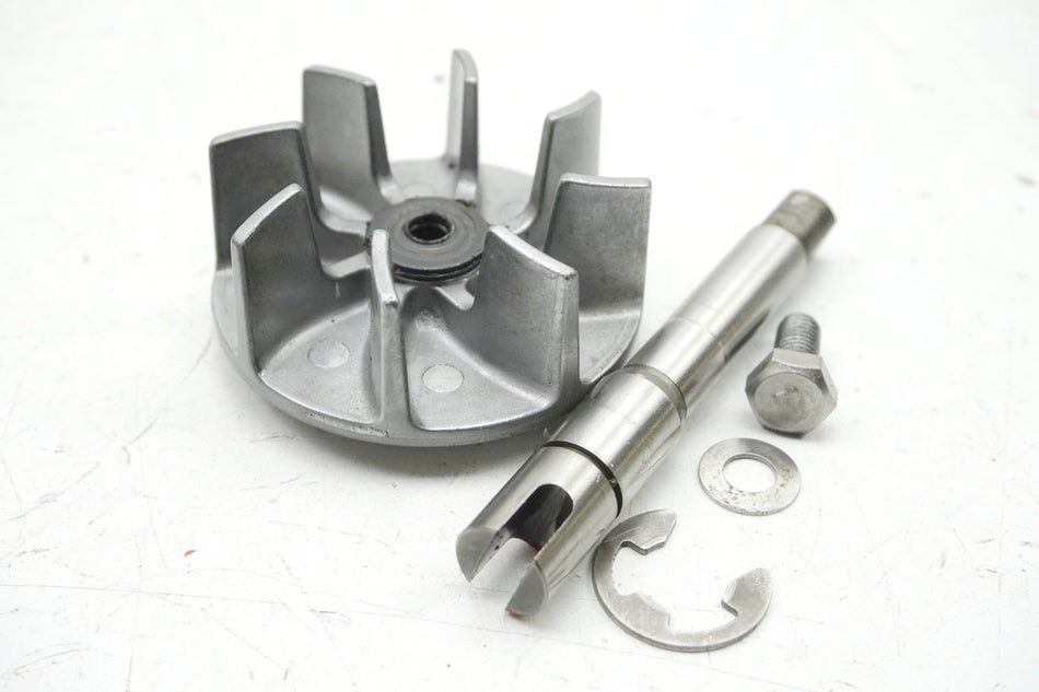 SUZUKI GSX-R 1000 WVBZ K3 K4 Wasserpumpe Wasserpumpenwelle Propeller
