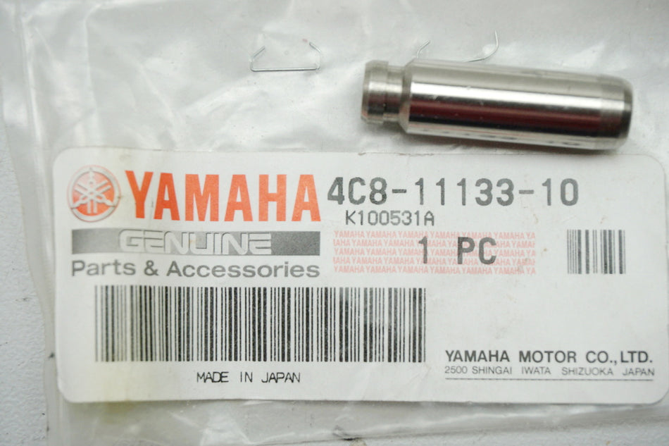 Yamaha Guide Intake Valve Cylinder Head original 4C8-11133-10 VMX YZF - NEW