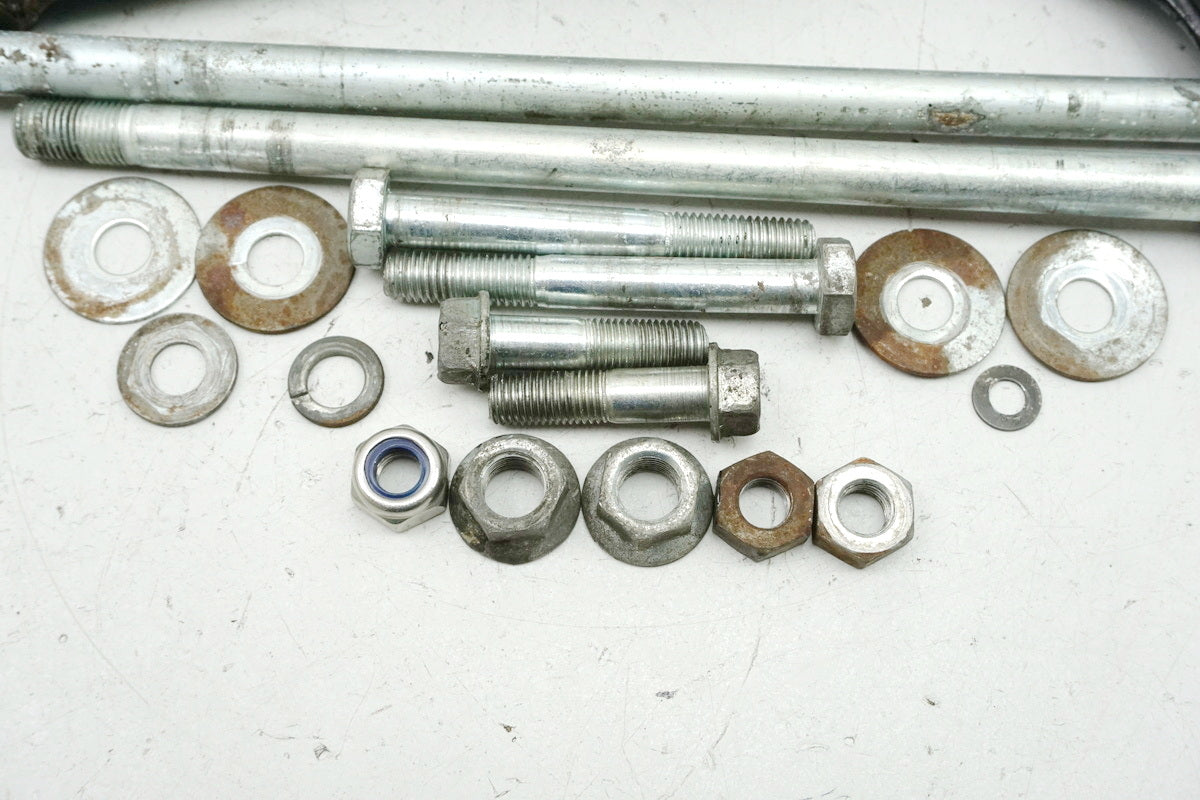 HONDA GL 500 PC02 SILVER WING Motorhalter Halterung Motor Achse Schrauben Bolzen