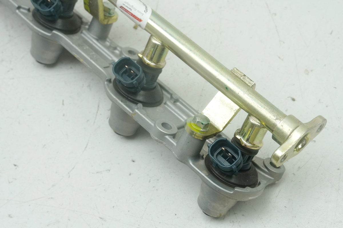 HONDA CBR 600 RR PC37 Injector Nozzles Injector Rail Airbox Injector Nozzle 03-04