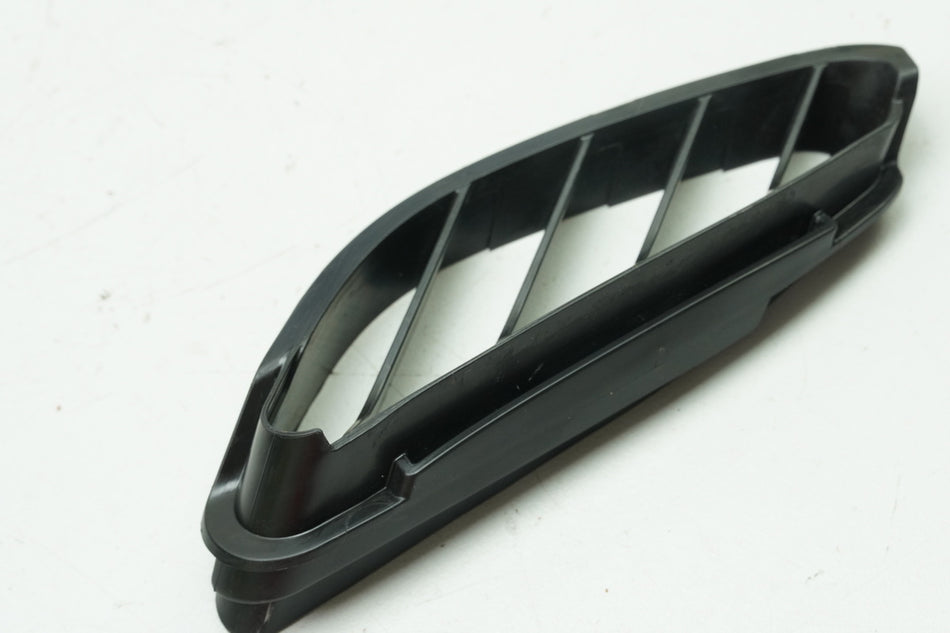 SUZUKI GSX-R 750 WVCW K8 K9 L0 600 Cubierta conducto de aire izq. Rejilla conducto de aire