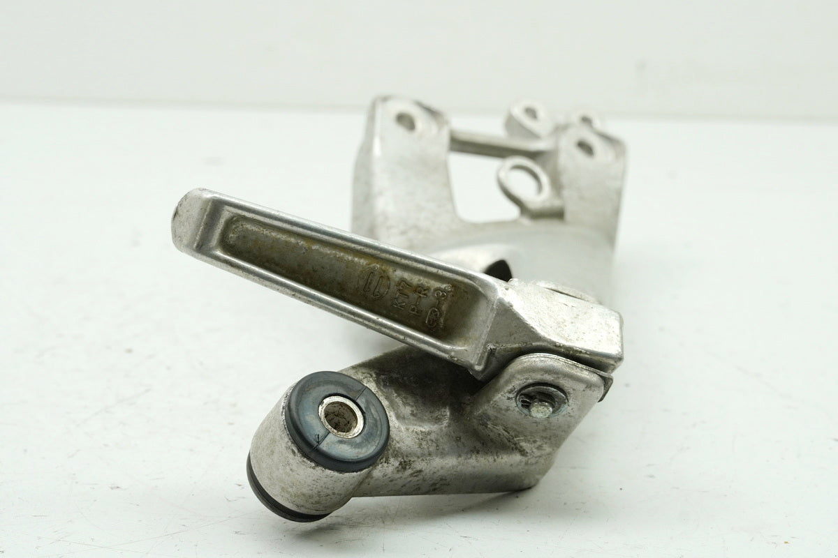 HONDA CBR 1100 XX SC35 Fußrastenträger Sozius rechts Halter Fußraste 50750MAT010