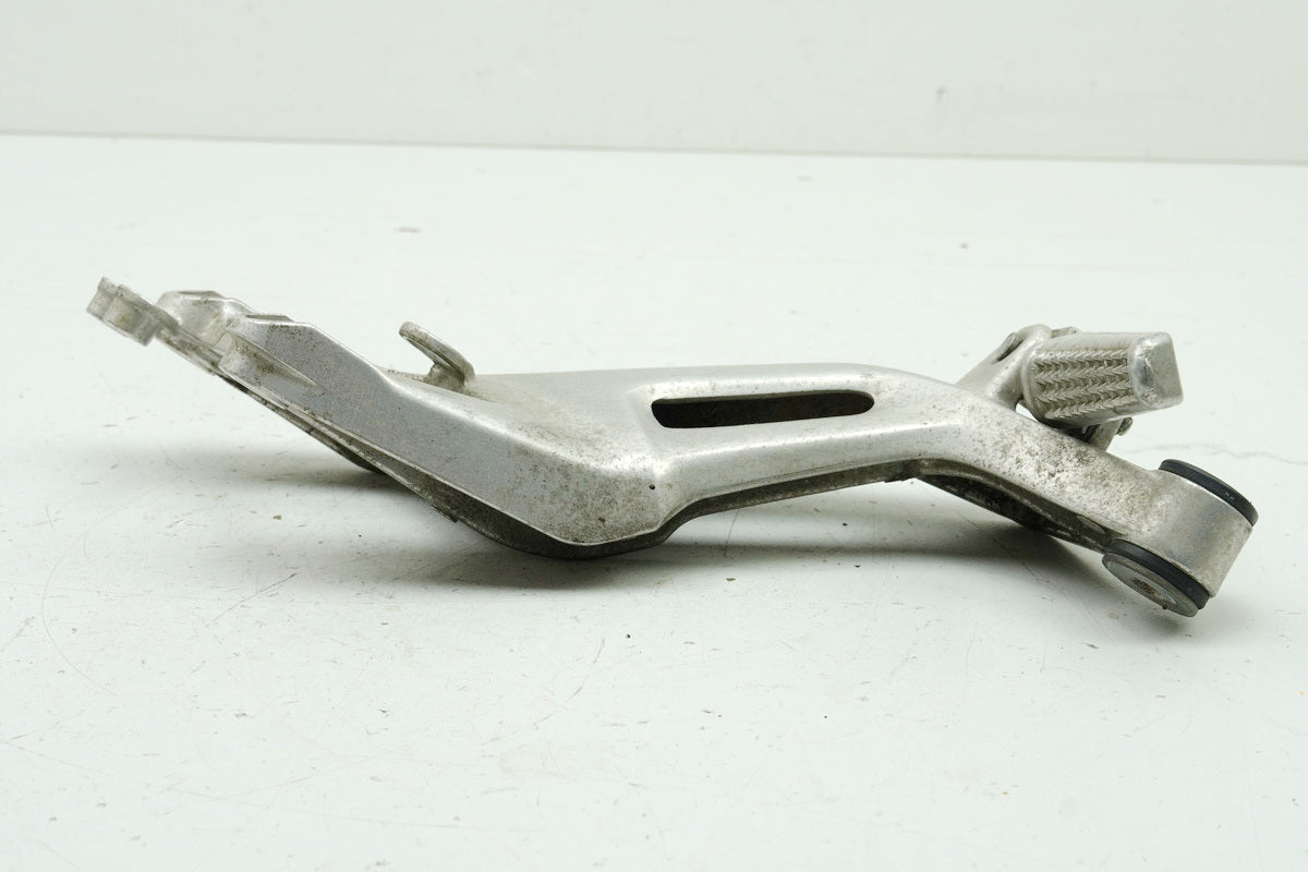 HONDA CBR 1100 XX SC35 Fußrastenträger Sozius rechts Halter Fußraste 50750MAT010